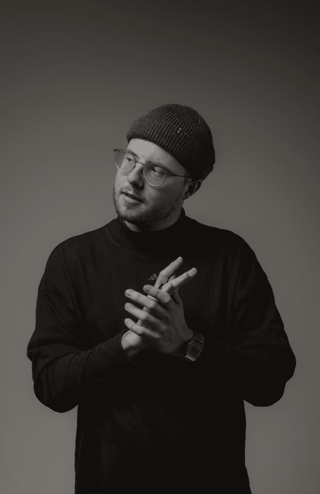 NIKLAS JUNGER, Founder x Creative Director